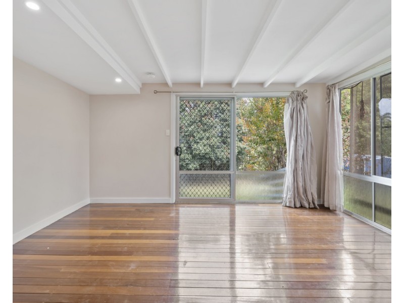 28 Rhyde Street, Mount Lofty QLD 4350