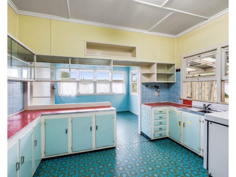 5a Welcombe Ave, Rockville QLD 4350