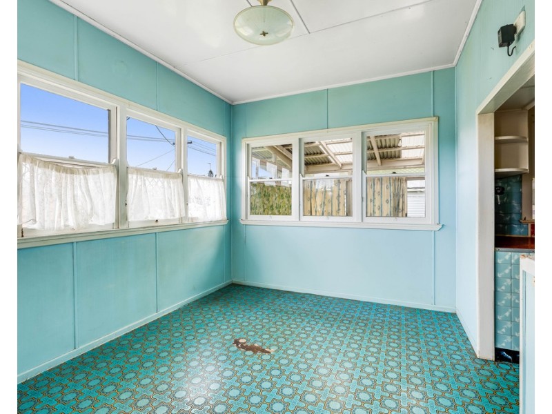 5a Welcombe Ave, Rockville QLD 4350