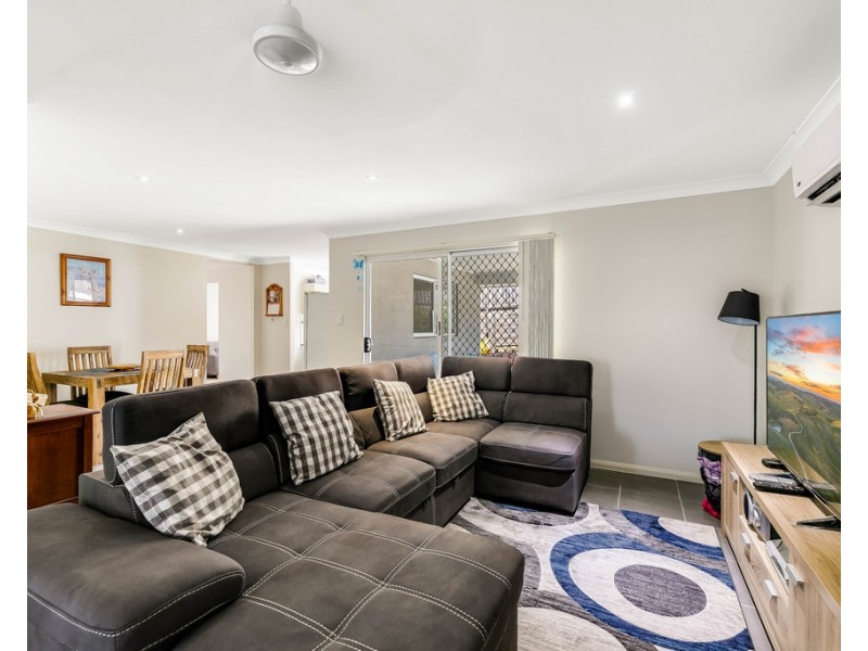 15 Adelaide Street, Cranley QLD 4350