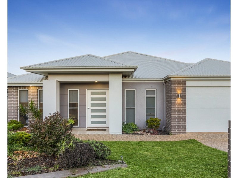 20 Meares Street, Kearneys Spring QLD 4350