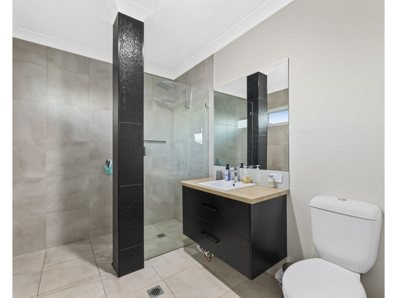 20 Meares Street, Kearneys Spring QLD 4350