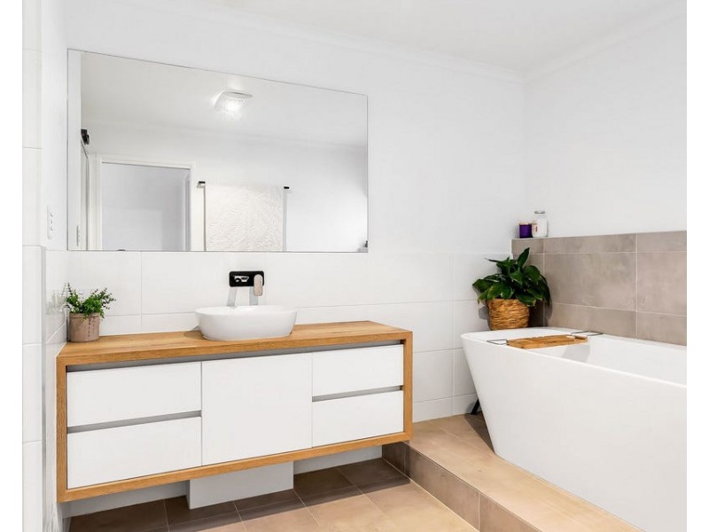 21 Blue Hills Drive, Rangeville QLD 4350