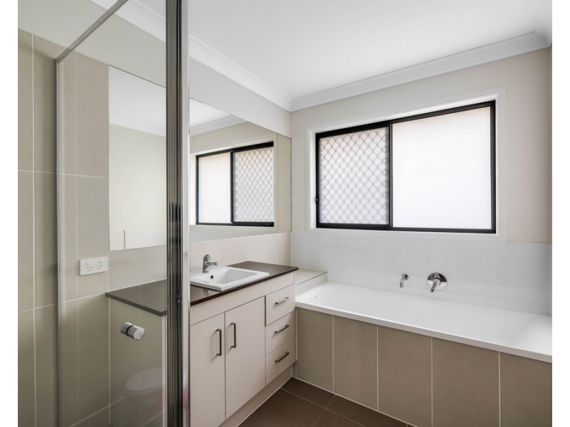 1 and 2/42 Mariette Street, Harristown QLD 4350