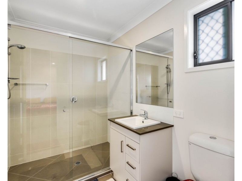 1 and 2/42 Mariette Street, Harristown QLD 4350