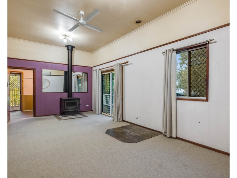 2 Woden Street, Murphys Creek QLD 4352