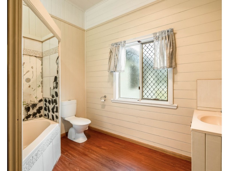 2 Woden Street, Murphys Creek QLD 4352