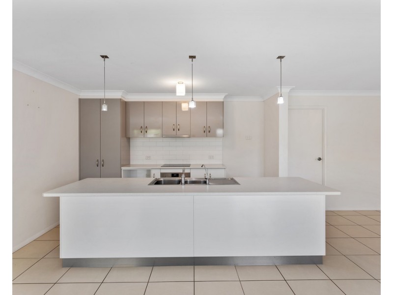 4 Wandoo Crescent, Westbrook QLD 4350