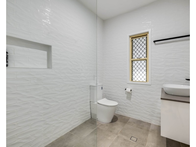 24 Elizabeth Street, South Toowoomba QLD 4350