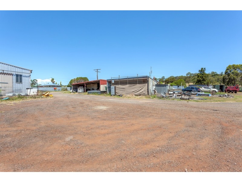 595 South Street, Glenvale QLD 4350