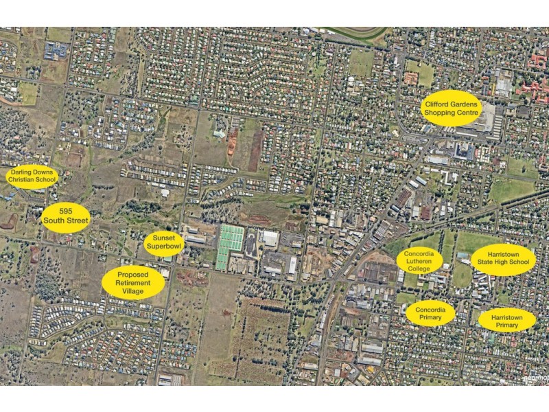 595 South Street, Glenvale QLD 4350