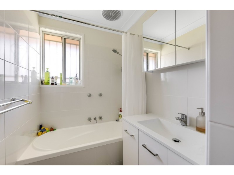 407 Stenner Street, Kearneys Spring QLD 4350