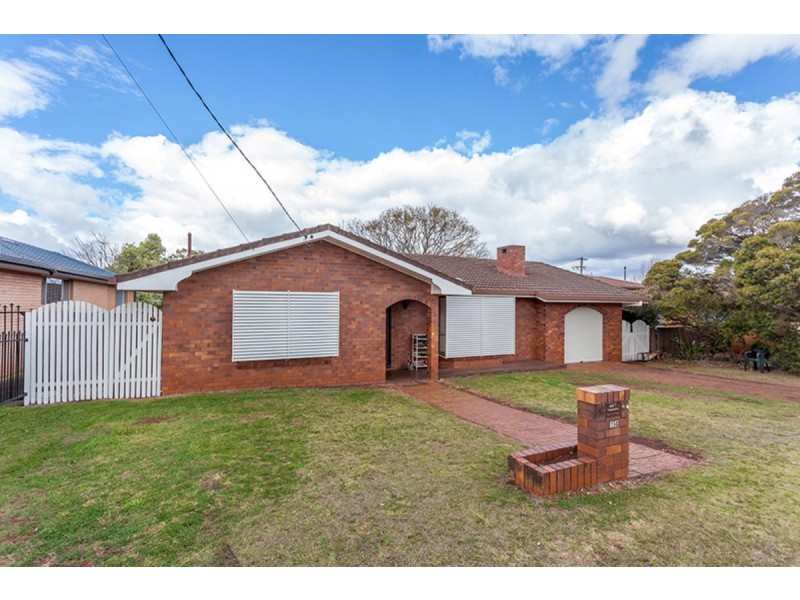 14 Maree Court, Centenary Heights QLD 4350