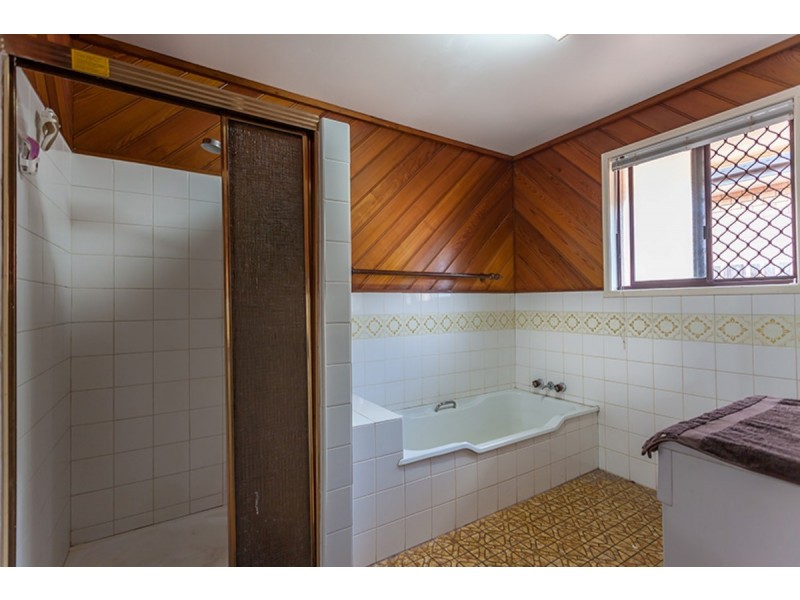 14 Maree Court, Centenary Heights QLD 4350
