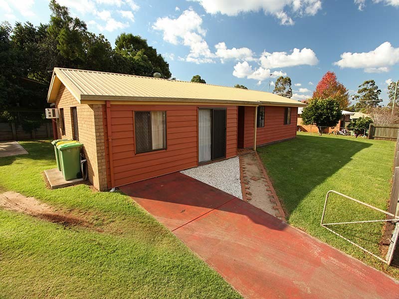 27 Wine Drive, Wilsonton Heights QLD 4350