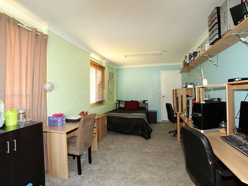 27 Wine Drive, Wilsonton Heights QLD 4350