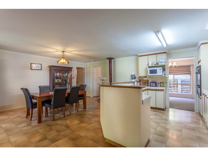 4 Karyn Street, Centenary Heights QLD 4350