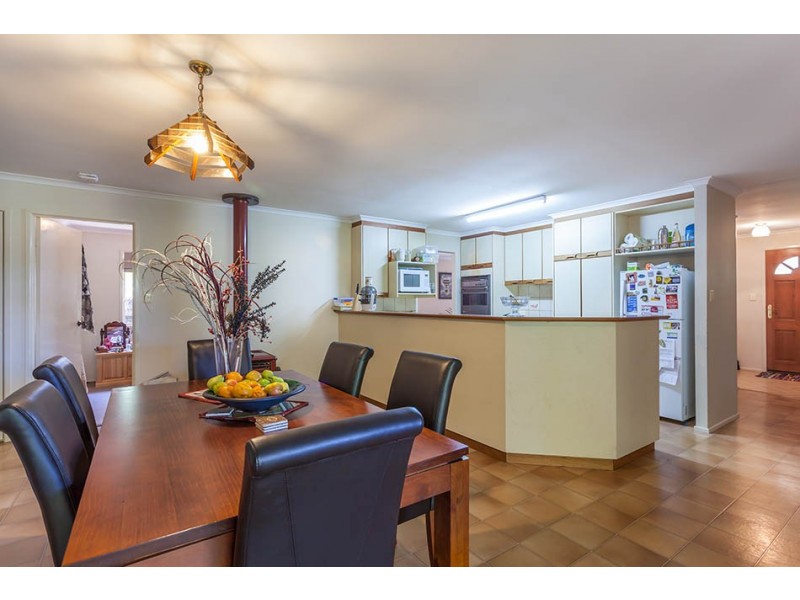 4 Karyn Street, Centenary Heights QLD 4350