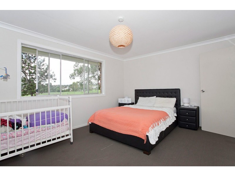 516 South Street, Glenvale QLD 4350