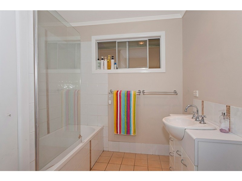 516 South Street, Glenvale QLD 4350