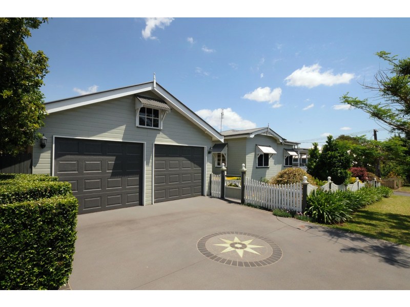 73 Phillip Street, South Toowoomba QLD 4350