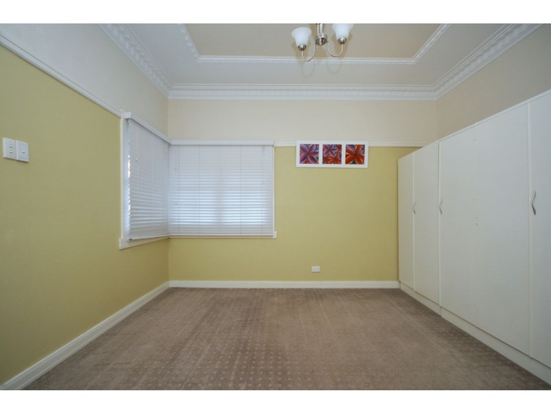 73 Phillip Street, South Toowoomba QLD 4350
