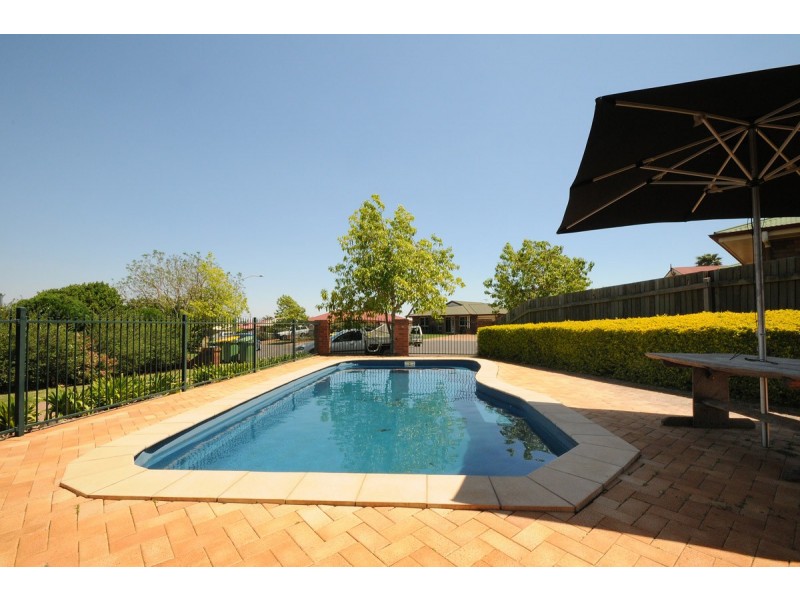 2 Glen Avon Court, Glenvale QLD 4350