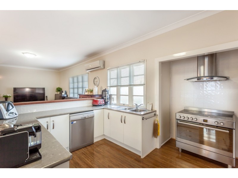 26 Violet Street, Harristown QLD 4350