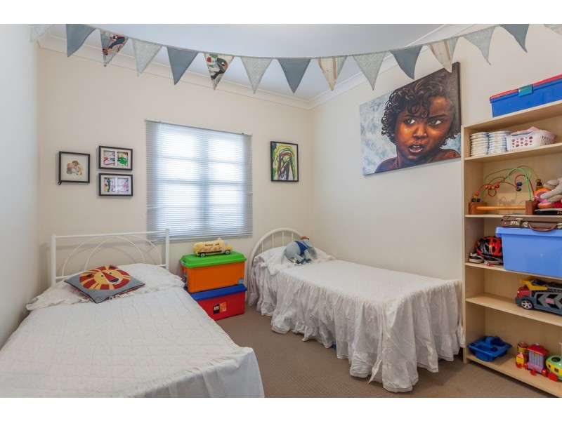 26 Violet Street, Harristown QLD 4350