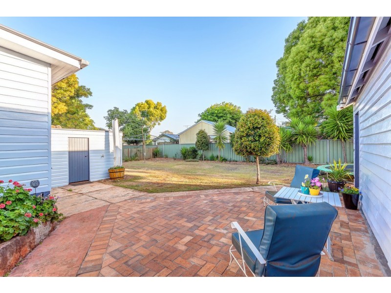 26 Violet Street, Harristown QLD 4350