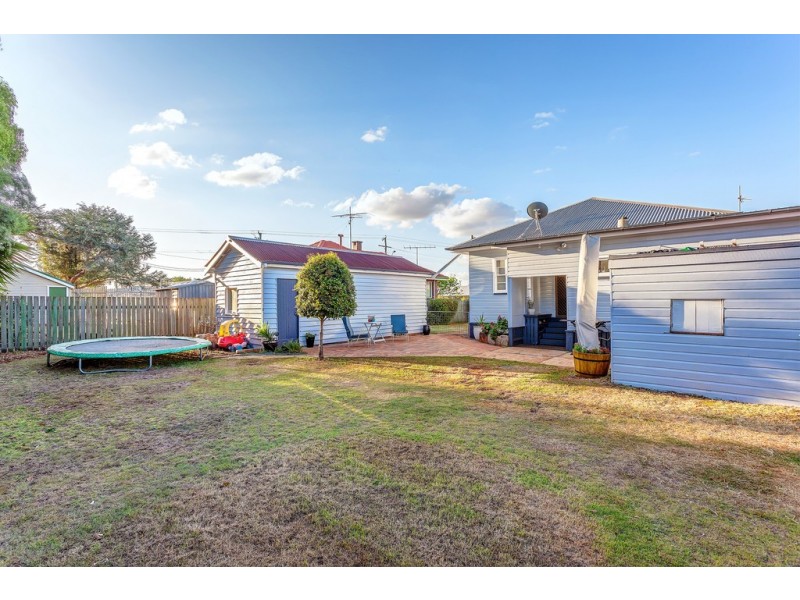 26 Violet Street, Harristown QLD 4350