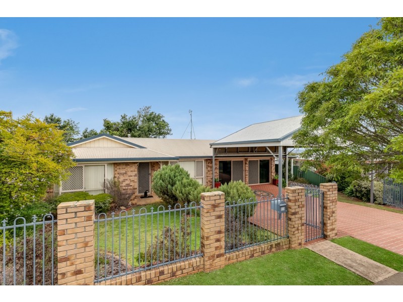 30 Wirraway Drive, Wilsonton QLD 4350