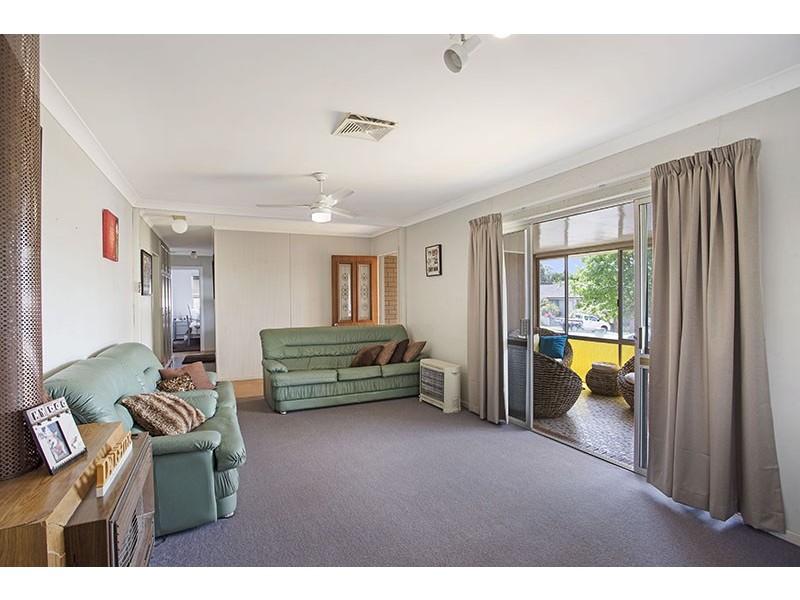 4 Flinders Street, Centenary Heights QLD 4350