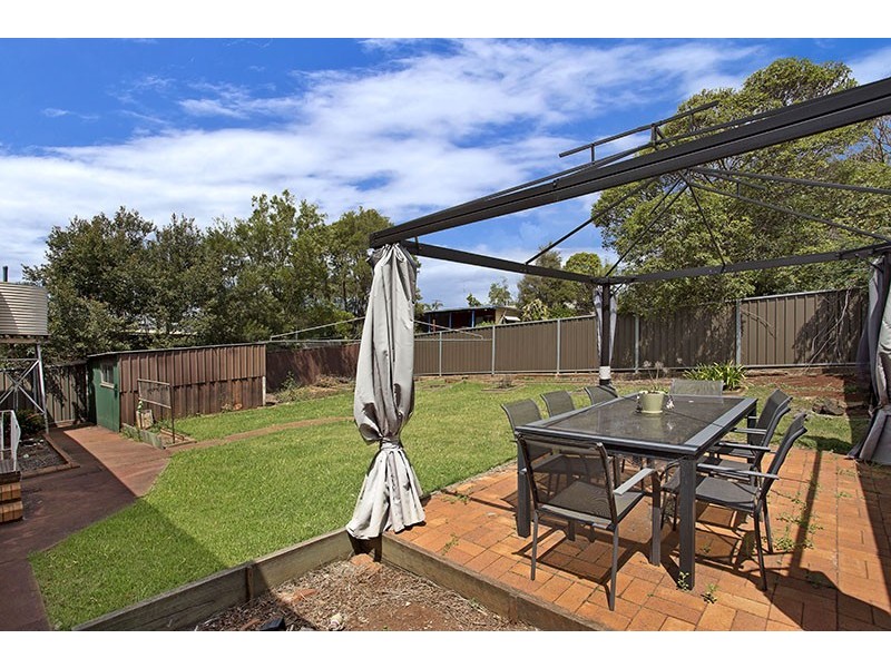 4 Flinders Street, Centenary Heights QLD 4350