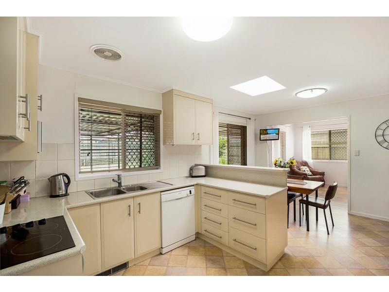 279 Tor Street, Wilsonton QLD 4350