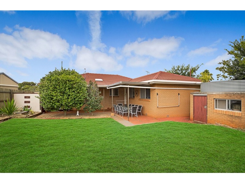 279 Tor Street, Wilsonton QLD 4350