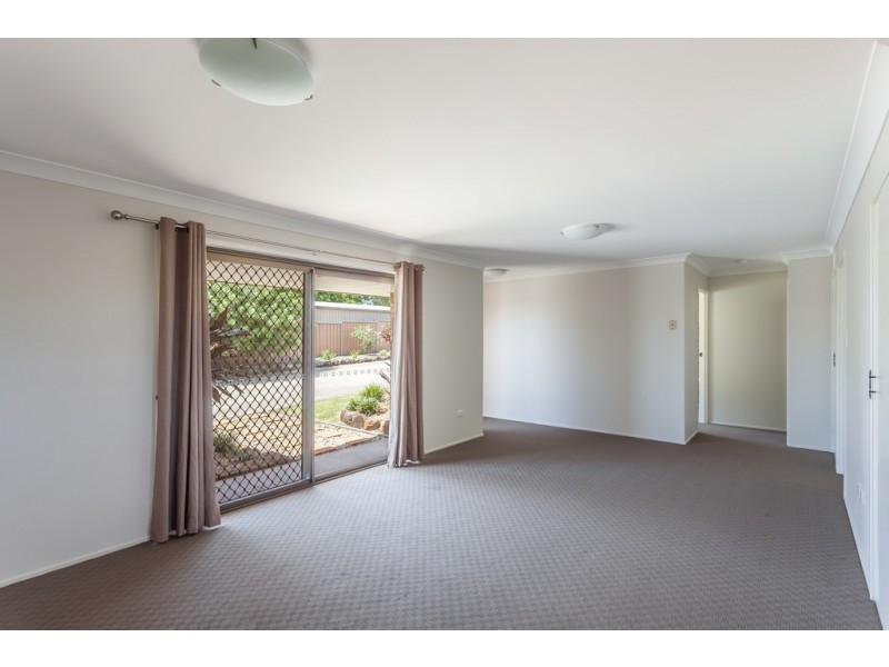 Unit 3/18 McIntyre Street, Centenary Heights QLD 4350