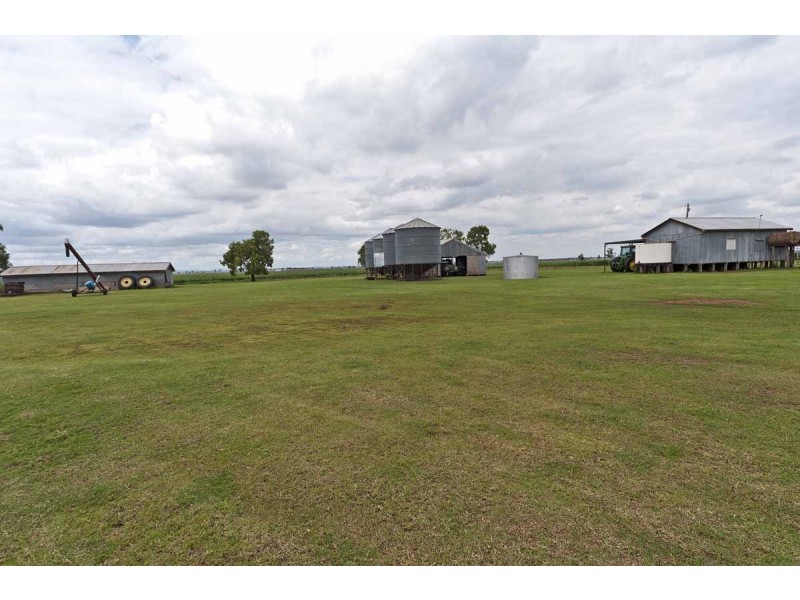 15704 Warrego Highway, Bowenville QLD 4404