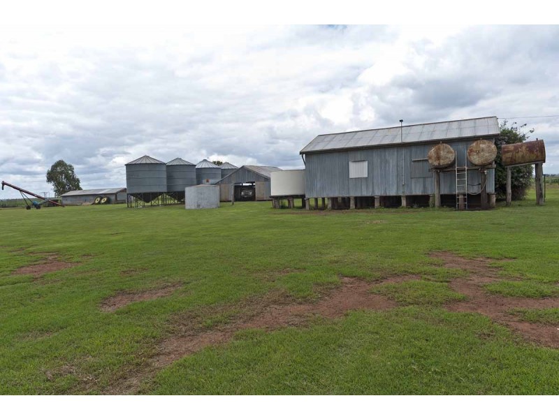15704 Warrego Highway, Bowenville QLD 4404