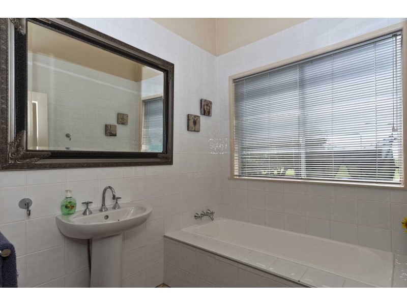 15704 Warrego Highway, Bowenville QLD 4404