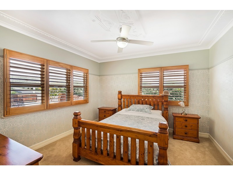 7 Mary Street, Mount Lofty QLD 4350