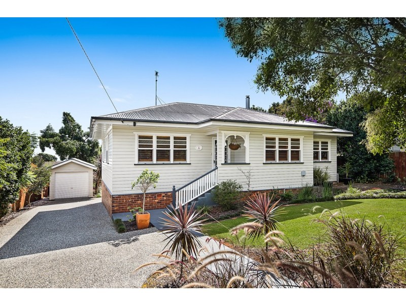 7 Mary Street, Mount Lofty QLD 4350