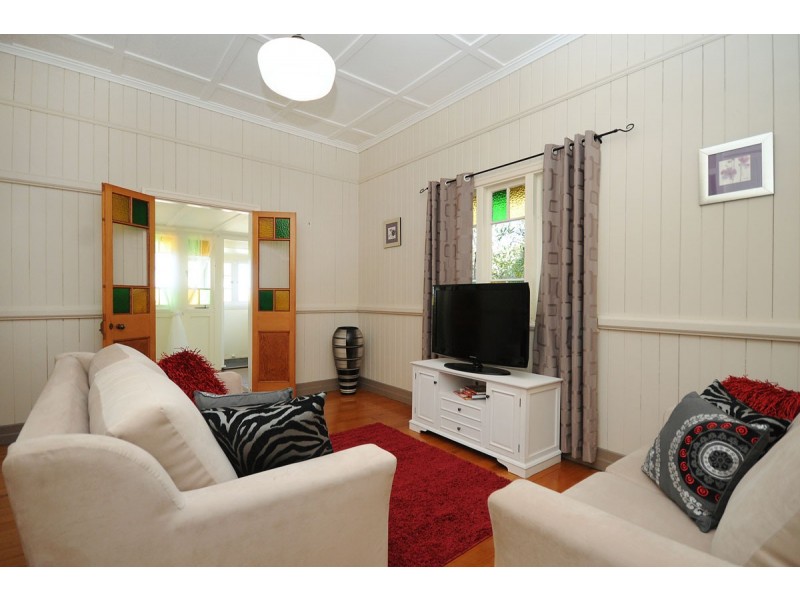 57 Alford Street, Mount Lofty QLD 4350