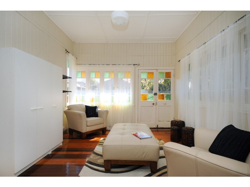 57 Alford Street, Mount Lofty QLD 4350