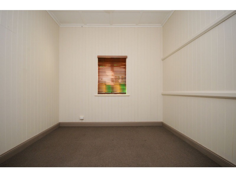 57 Alford Street, Mount Lofty QLD 4350