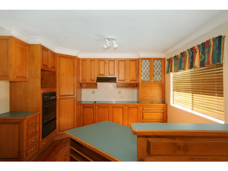 9 Martini Street, Mount Lofty QLD 4350