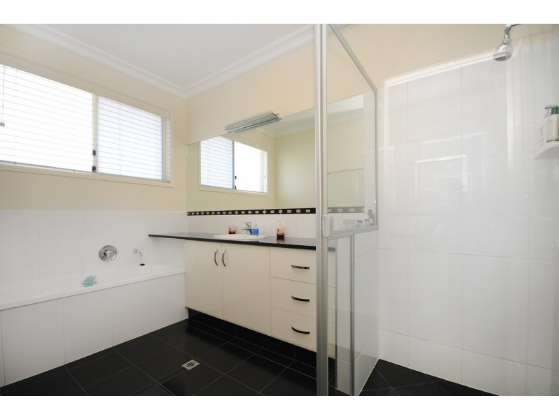 3 Tarlington Street, Middle Ridge QLD 4350