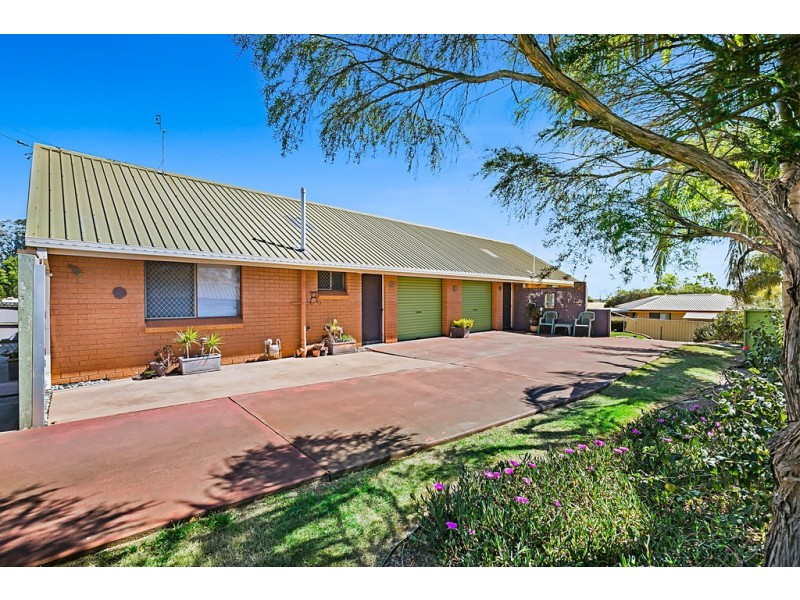 15 Truscott Street, Wilsonton QLD 4350
