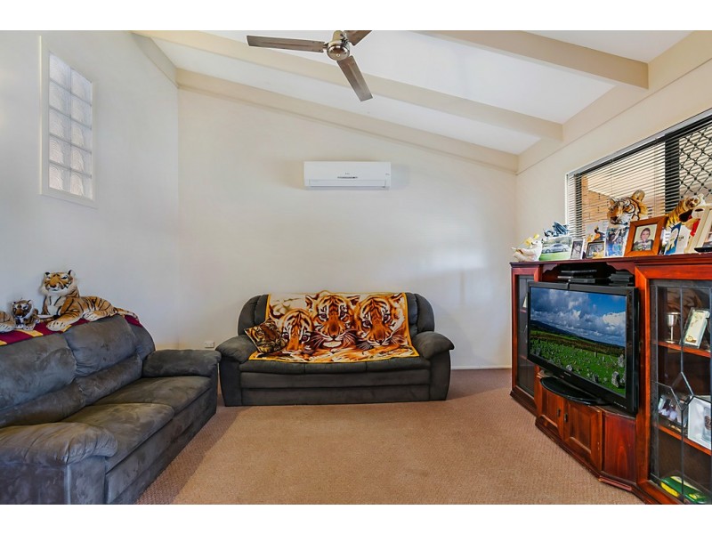 15 Truscott Street, Wilsonton QLD 4350