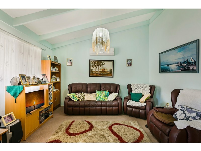 15 Truscott Street, Wilsonton QLD 4350